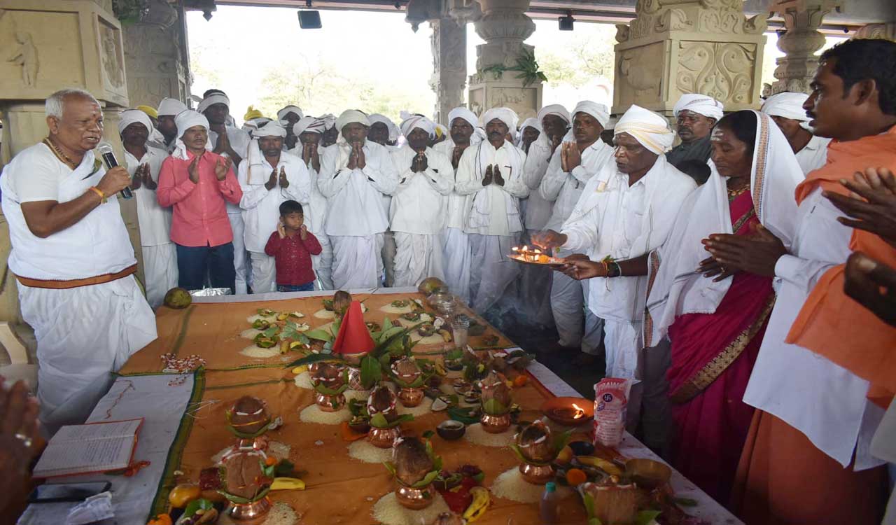 Mesrams begin inaugural ceremony of Nagoba temple in Adilabad