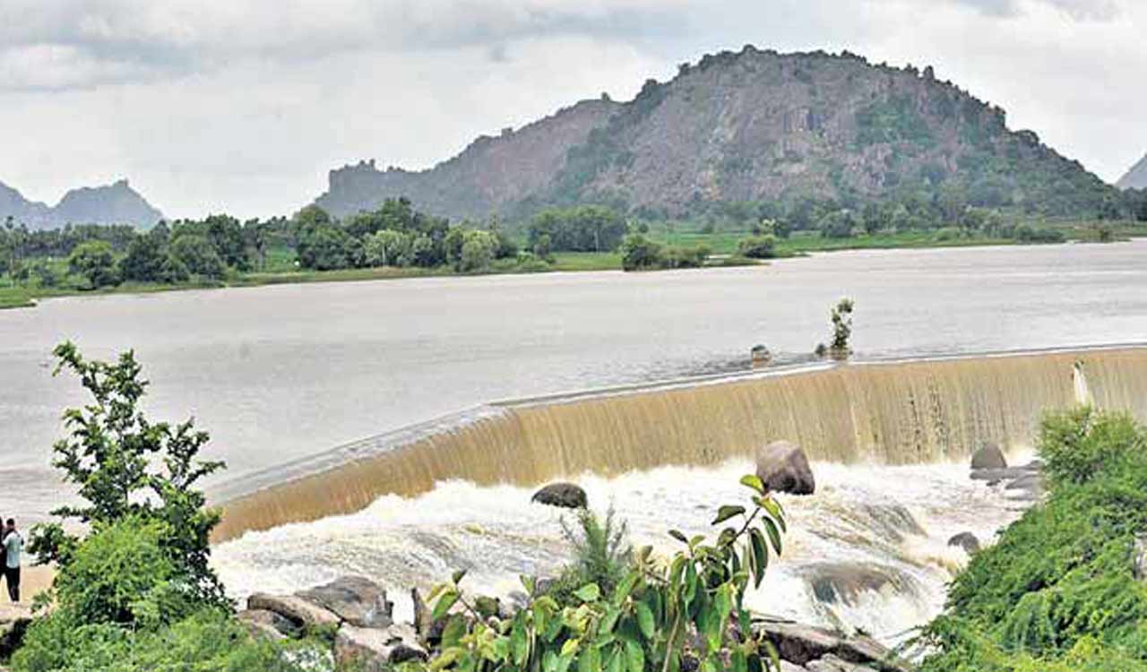 Centre continues discrimination towards Telangana in restoration of water bodies