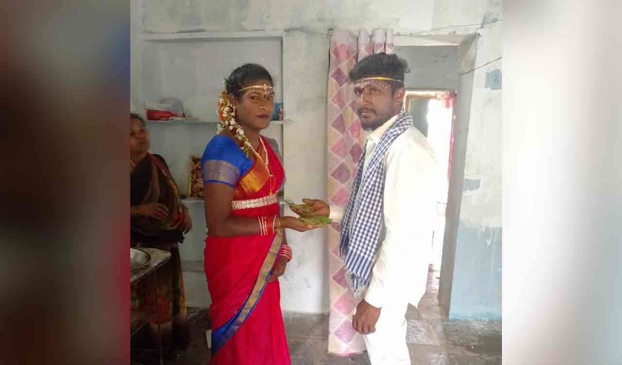 Telangana: Man marries transgender