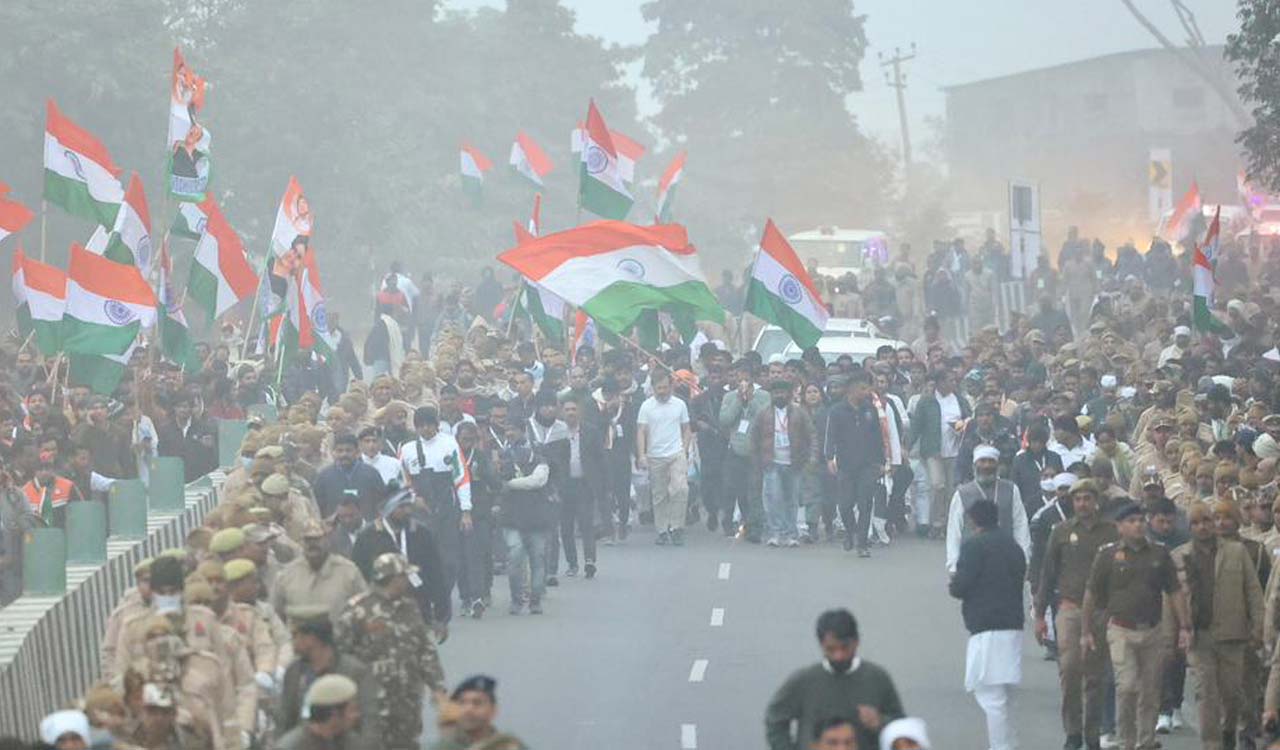 Congress’ Bharat Jodo Yatra resumes journey on second day of Uttar Pradesh leg