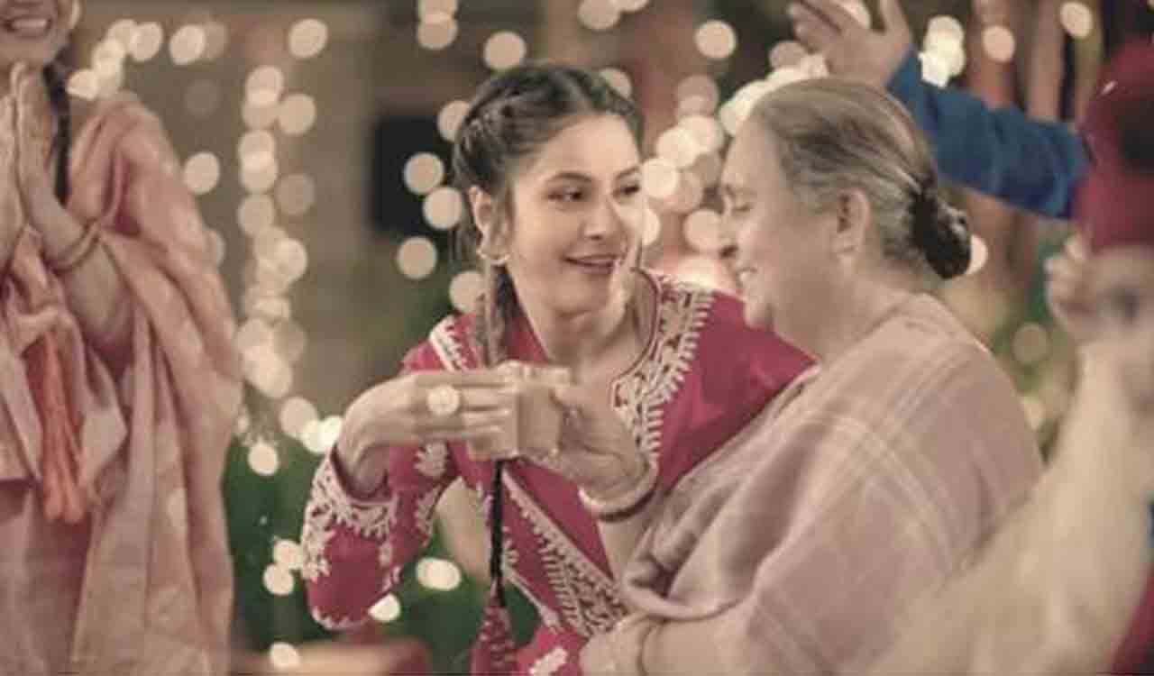 Shehnaaz Gill seen serving tea to crew on set. What could it be?