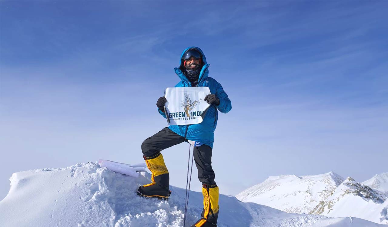 Green India Challenge flag hoisted at Mt Vinson in Antarctica