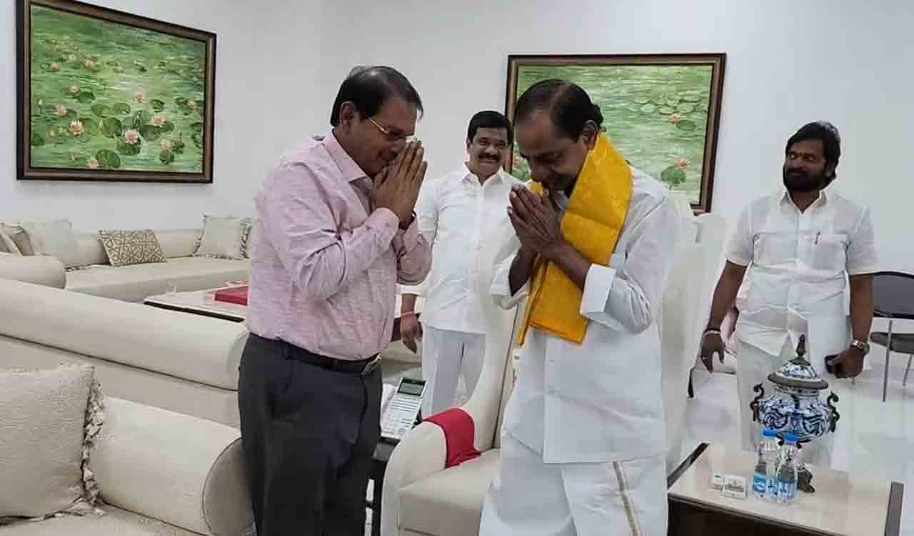 Janasena party advisor Rammohan calls on CM KCR