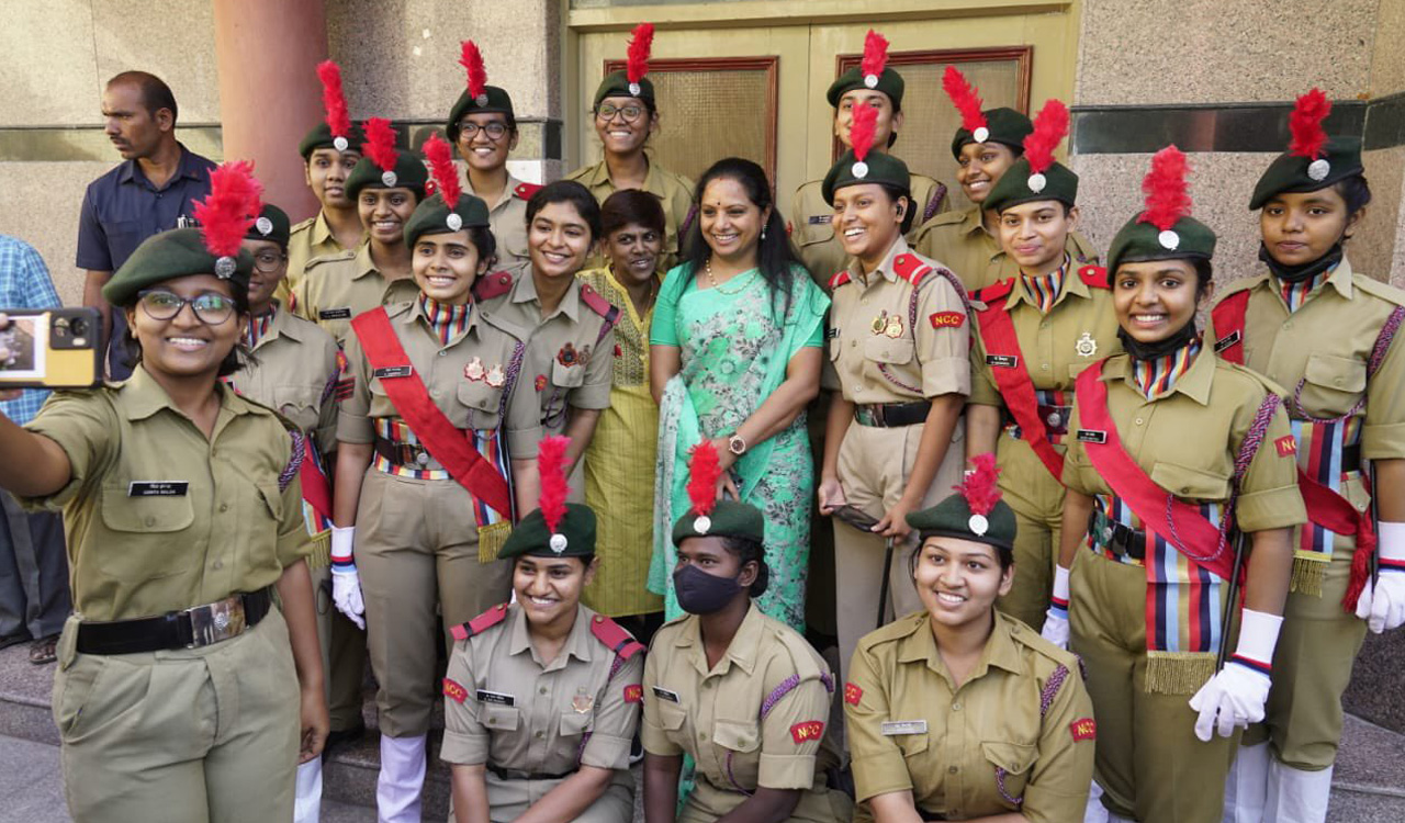 Kavitha attends inaugural ceremony of Mediasphere festival of St Francis College