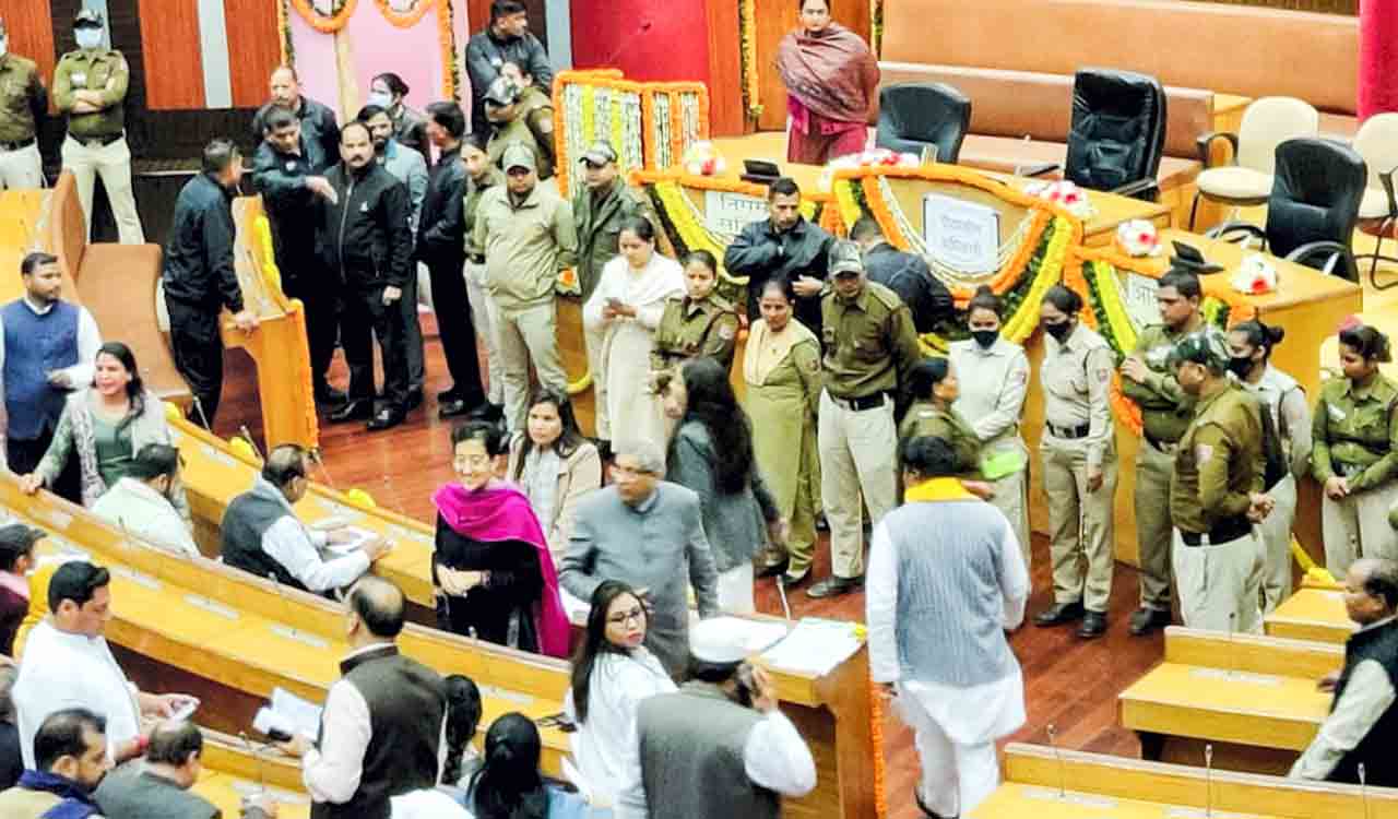 Heavy deployment of security personnel at MCD House for mayoral poll