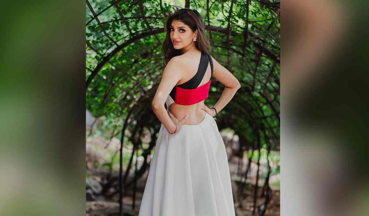 Miheeka Bajaj starts a book drive to help orphanages, govt schools