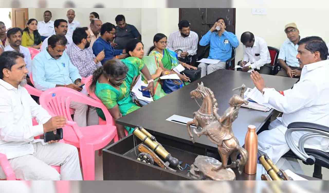 Patancheru MLA assures free snacks to 2,500 Class 10 students