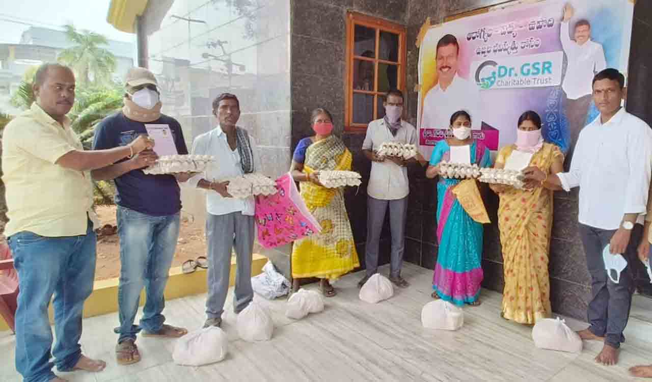 Kothagudem: Dr GSR Charitable Trust distributes nutritional food to TB patients