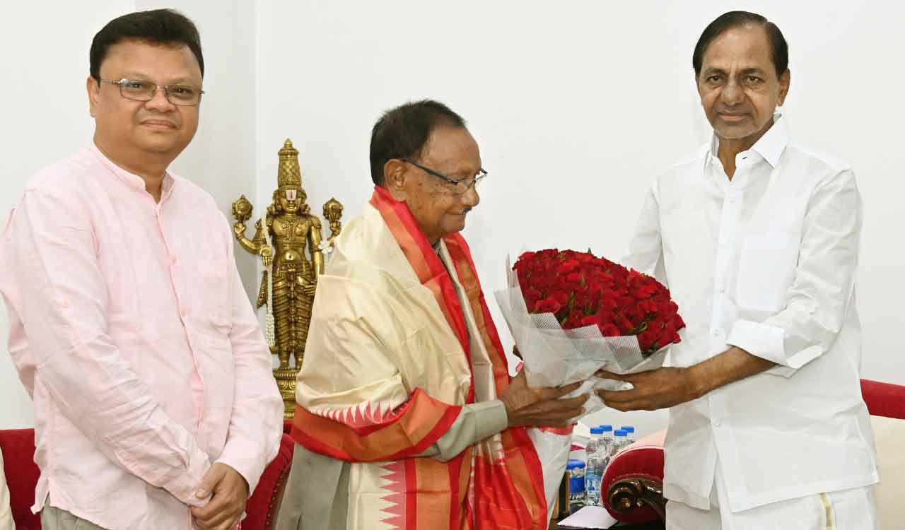 Odisha former CM Giridhar Gamang meets CM KCR