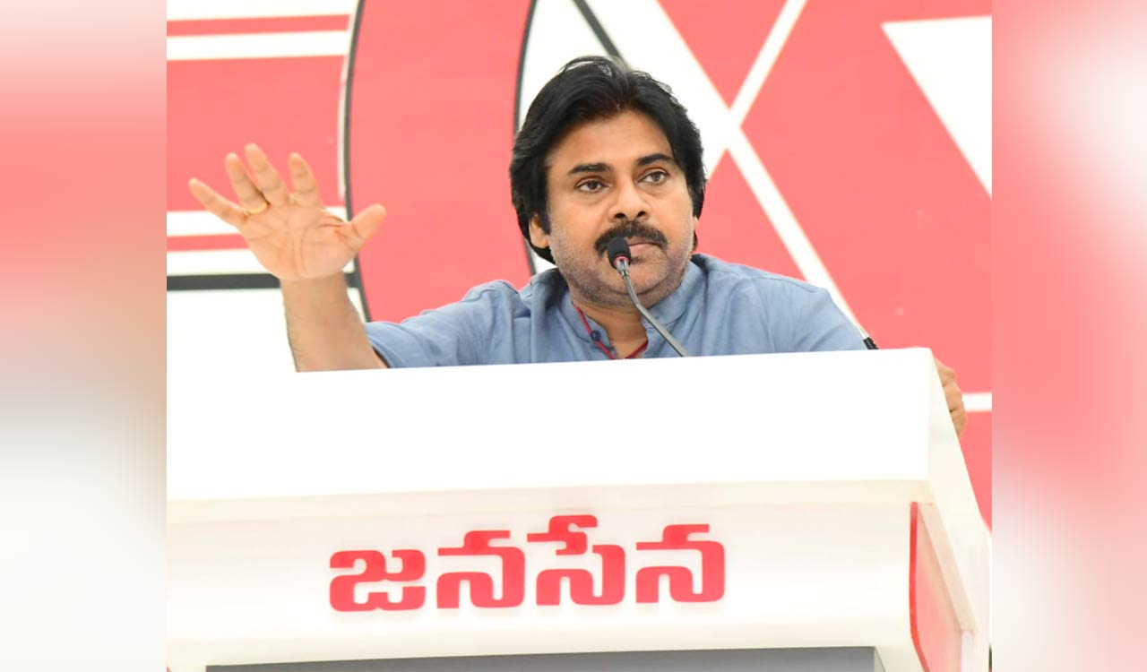Pawan Kalyan prepares to wet his feet in the choppy waters of Telangana politics