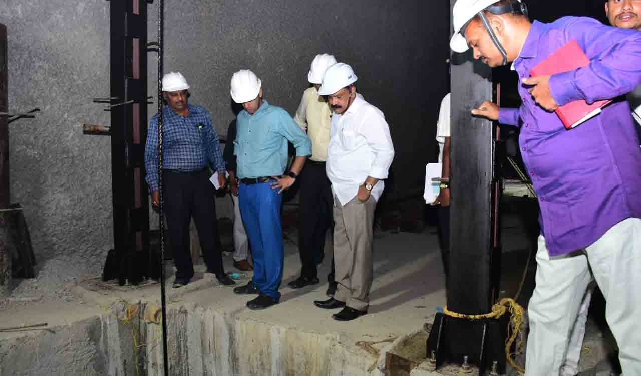 Sircilla Collector stresses on speeding up KLIS package-9 works