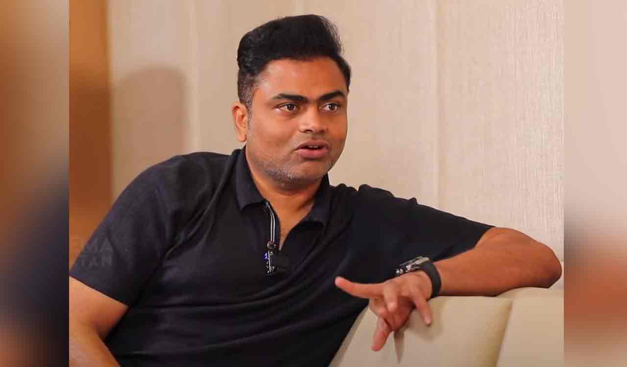 Vamshi Paidipally responds to trolls comparing Thalapathy Vijay’s ‘Varisu’