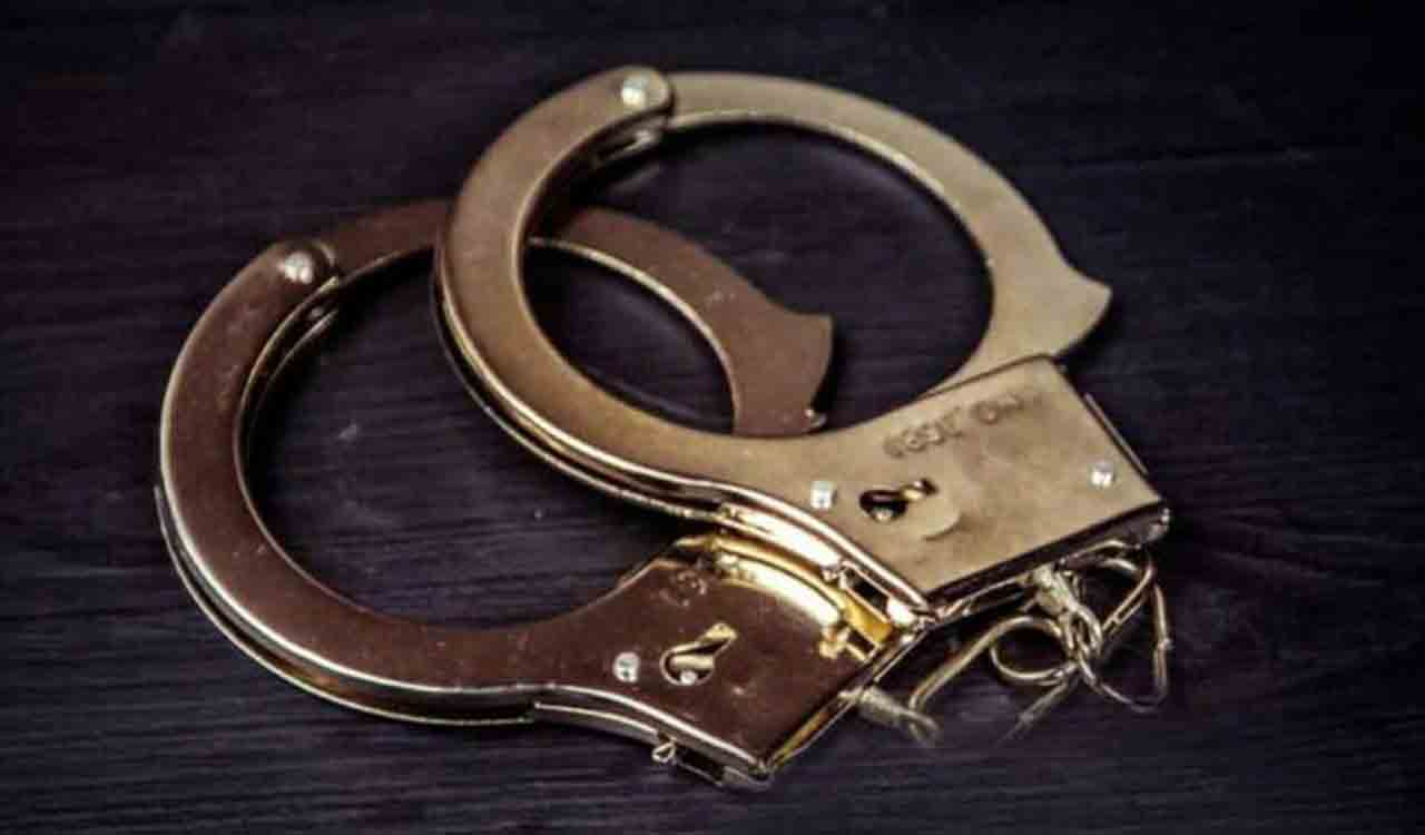 Two drug peddlers arrested in Hyderabad