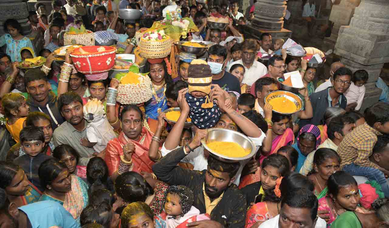Inavolu Mallikharjuna Swamy jatara commences on grand note