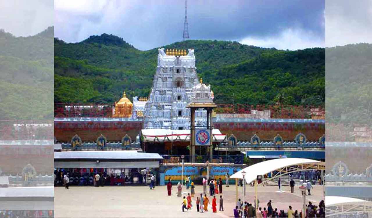 Rs 2 lakh stolen from laddu counter in Tirumala