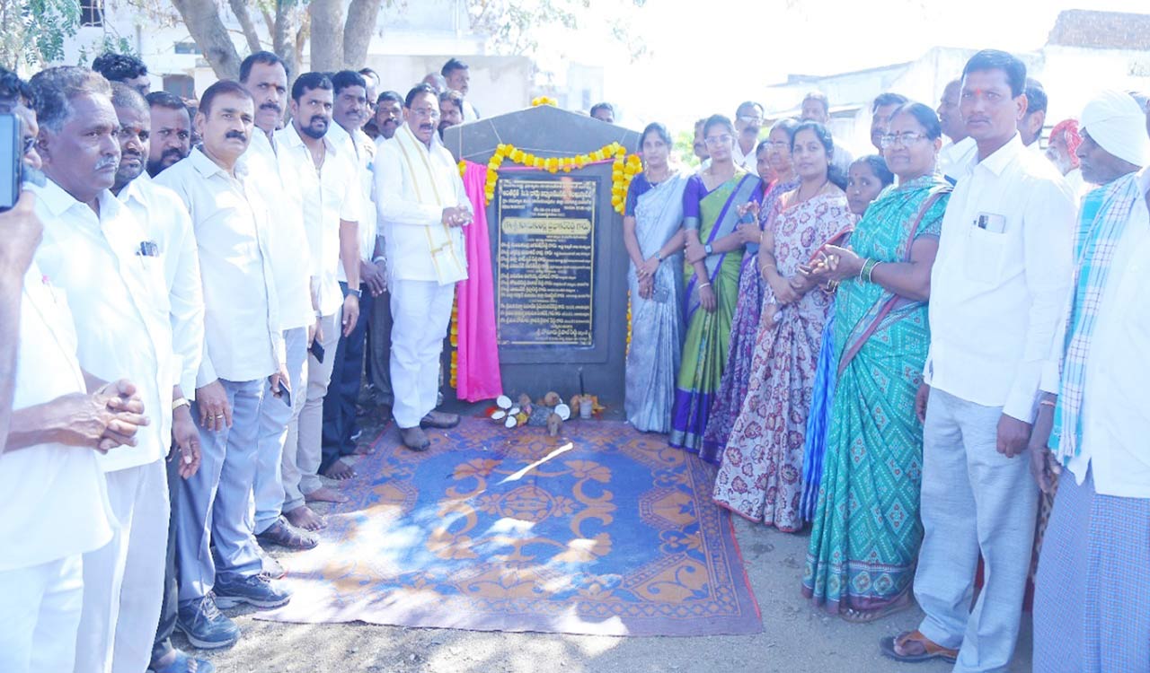 Development works resume in Munugode after four years: Koosukuntla