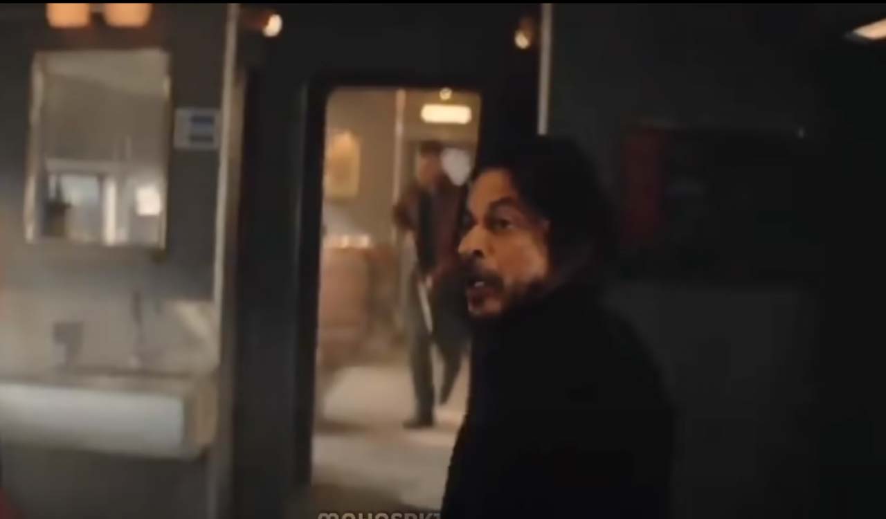 Viral video: Shah Rukh Khan fans make their own version of ‘Pathaan’ trailer