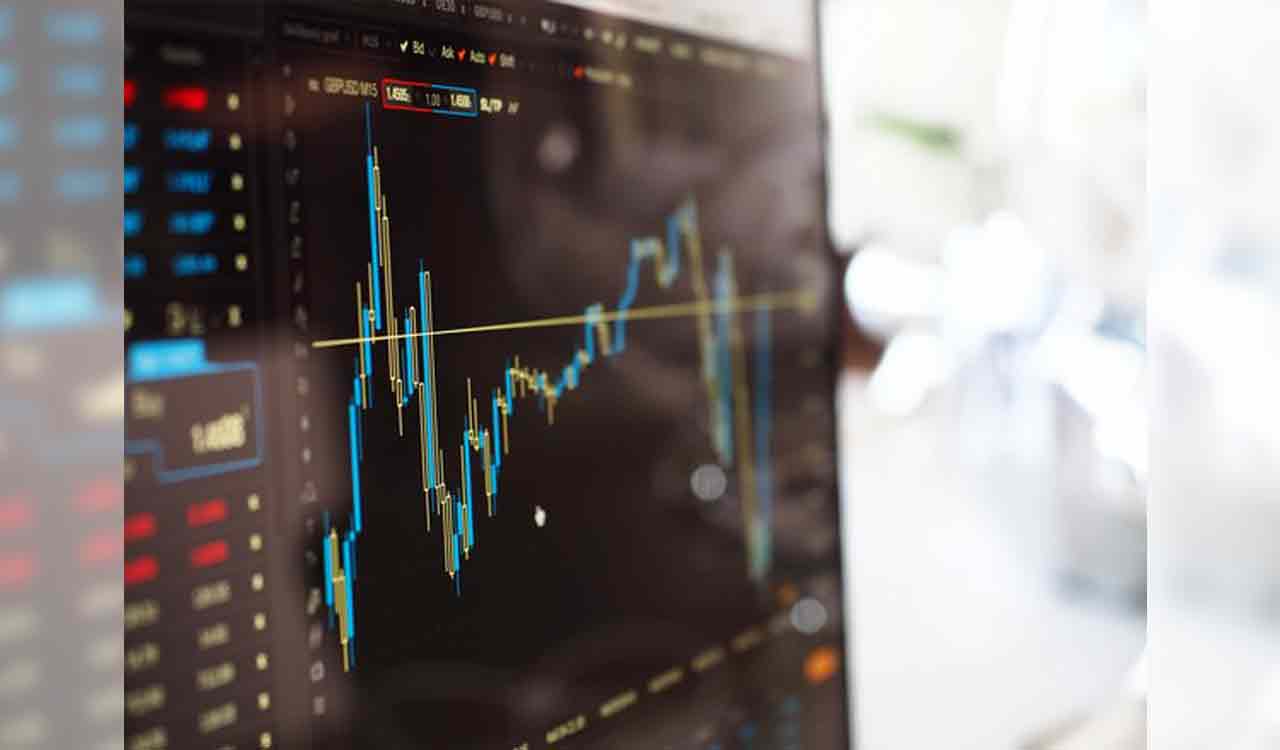 Indian stocks gain in early trade; concerns about FPI selloff remain