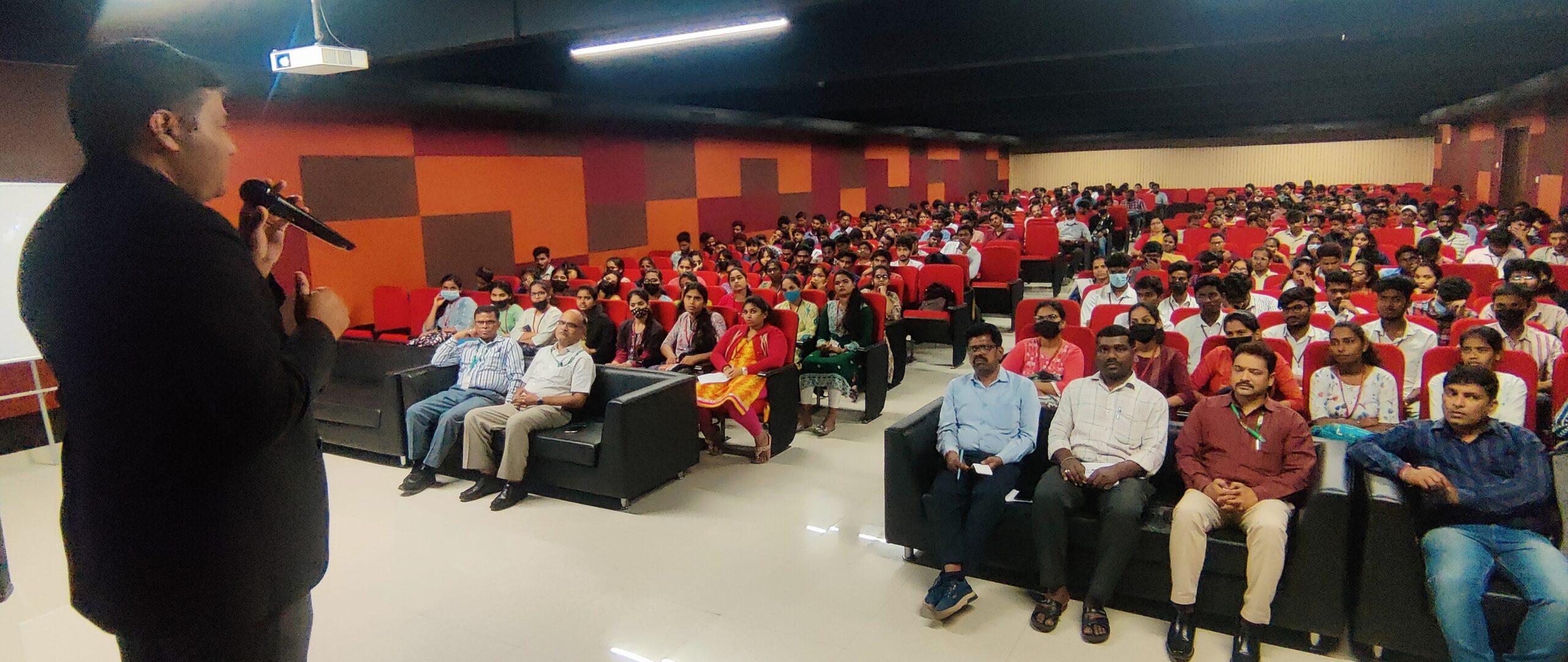 Y-Axis makes the process of studying abroad easy at seminar