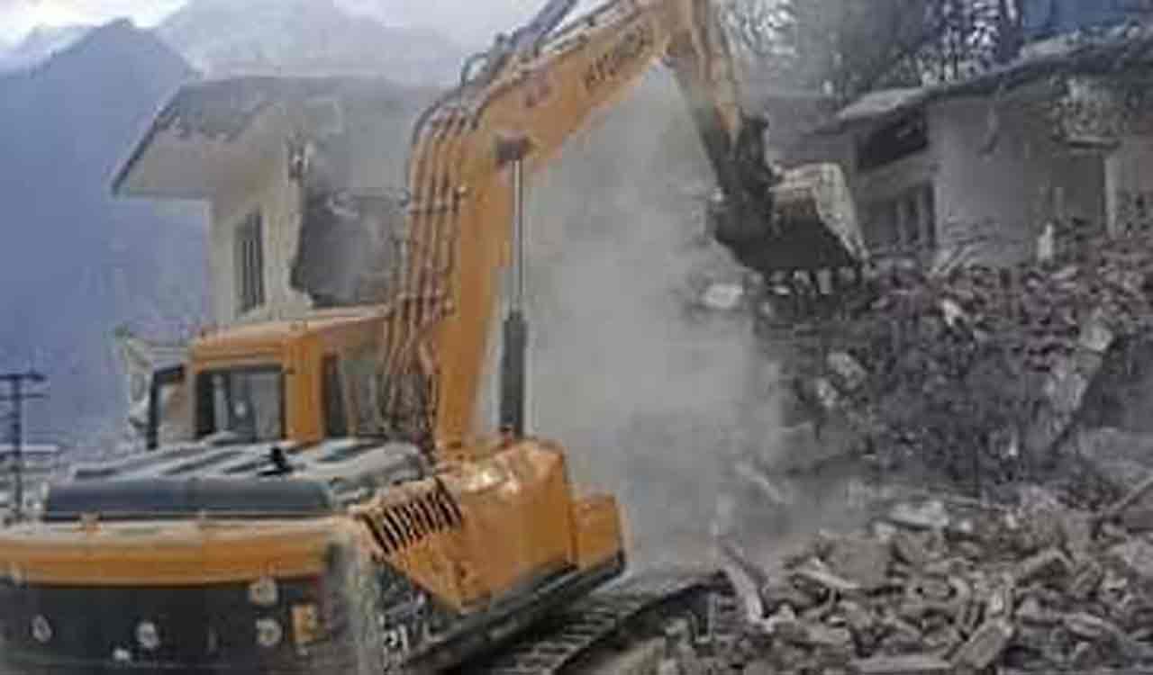 250 houses in Mainpuri served demolition notice