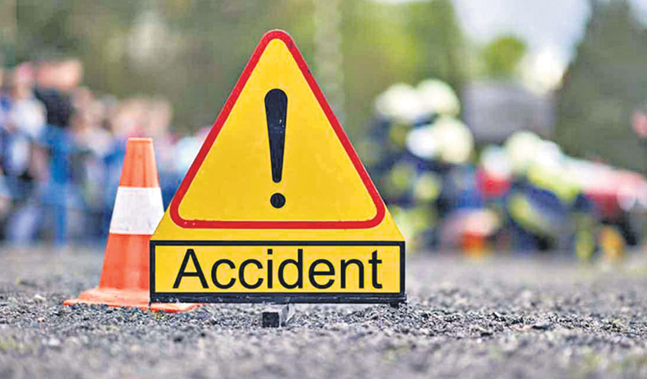 Car crashes into well, three injured in Karimnagar