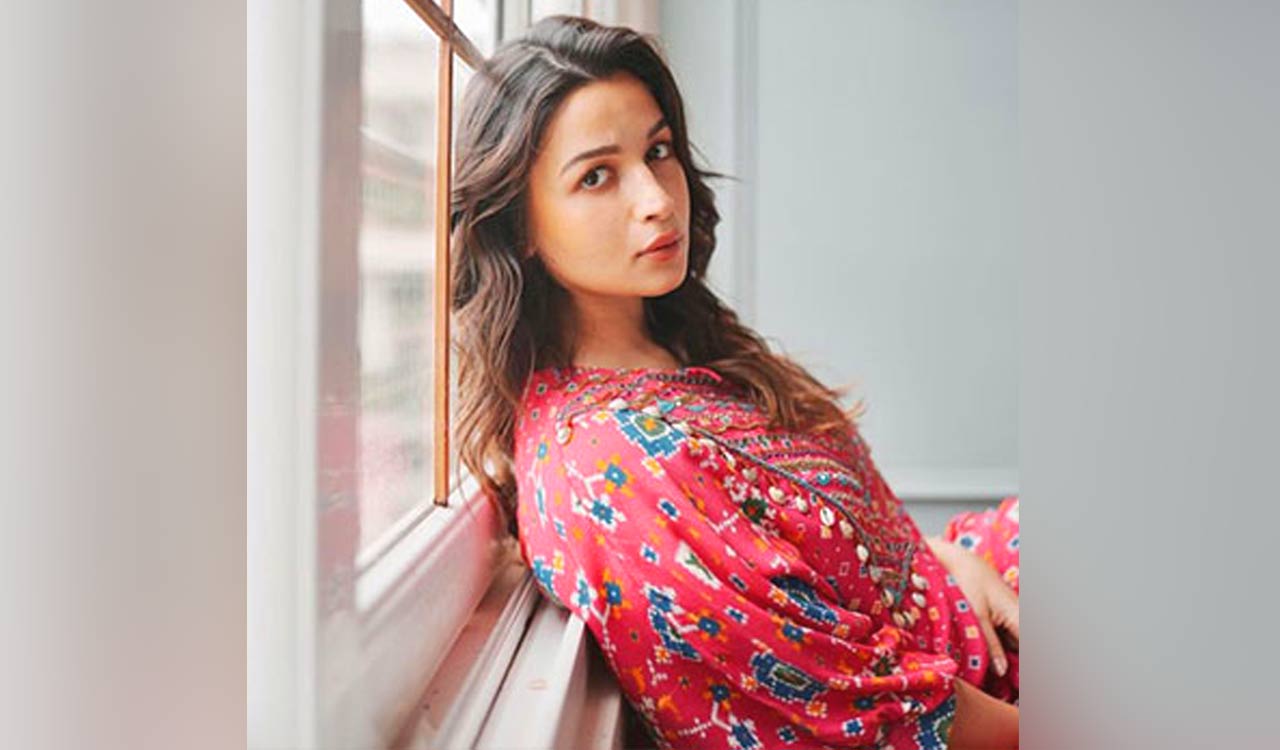 Alia Bhatt calls out media for ‘invasion of privacy’ after being snapped inside house without consent