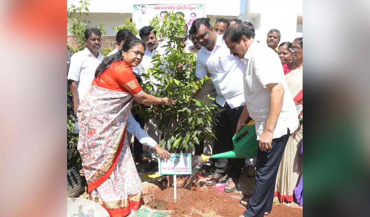 Grand affair: KCR’s birthday celebrated in erstwhile Warangal