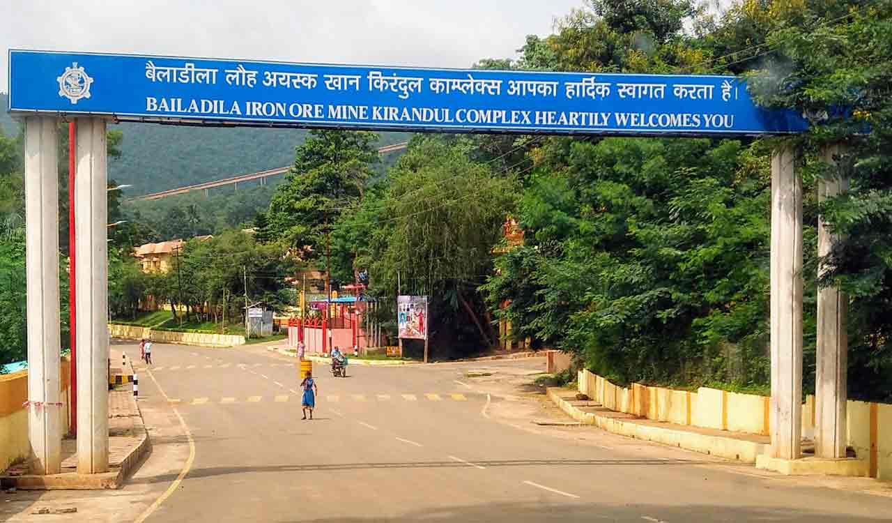 Bailadila Betrayal: How the BJP Govt helped Adani and denied iron ore to Bayyaram in Telangana