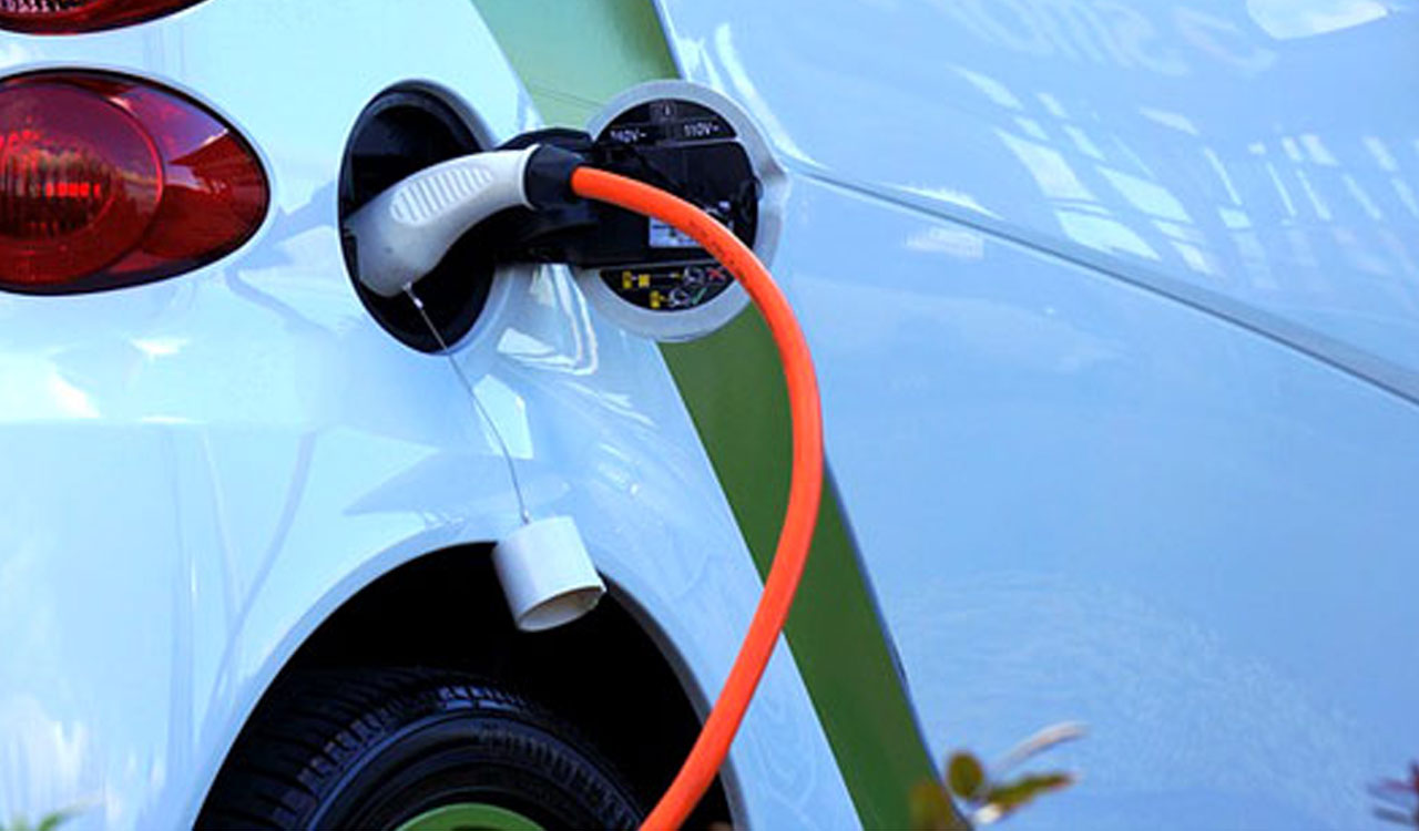 SCR plans to set up EV charging stations in Secunderabad division