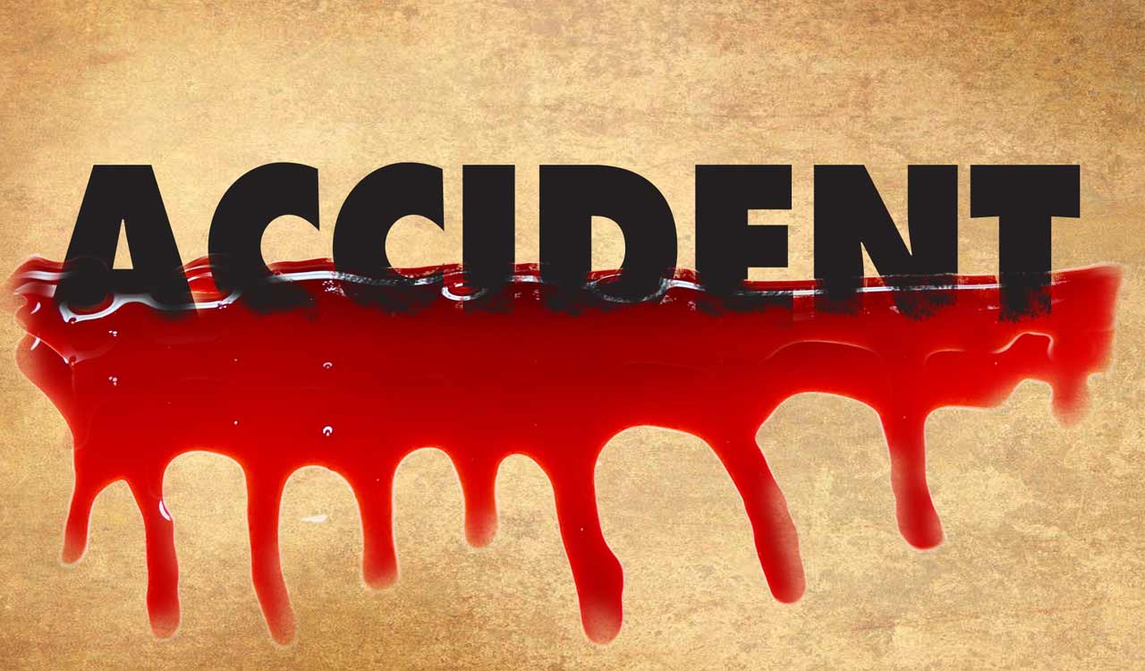 Hyderabad: Two killed, 13 injured as DCM van overturns