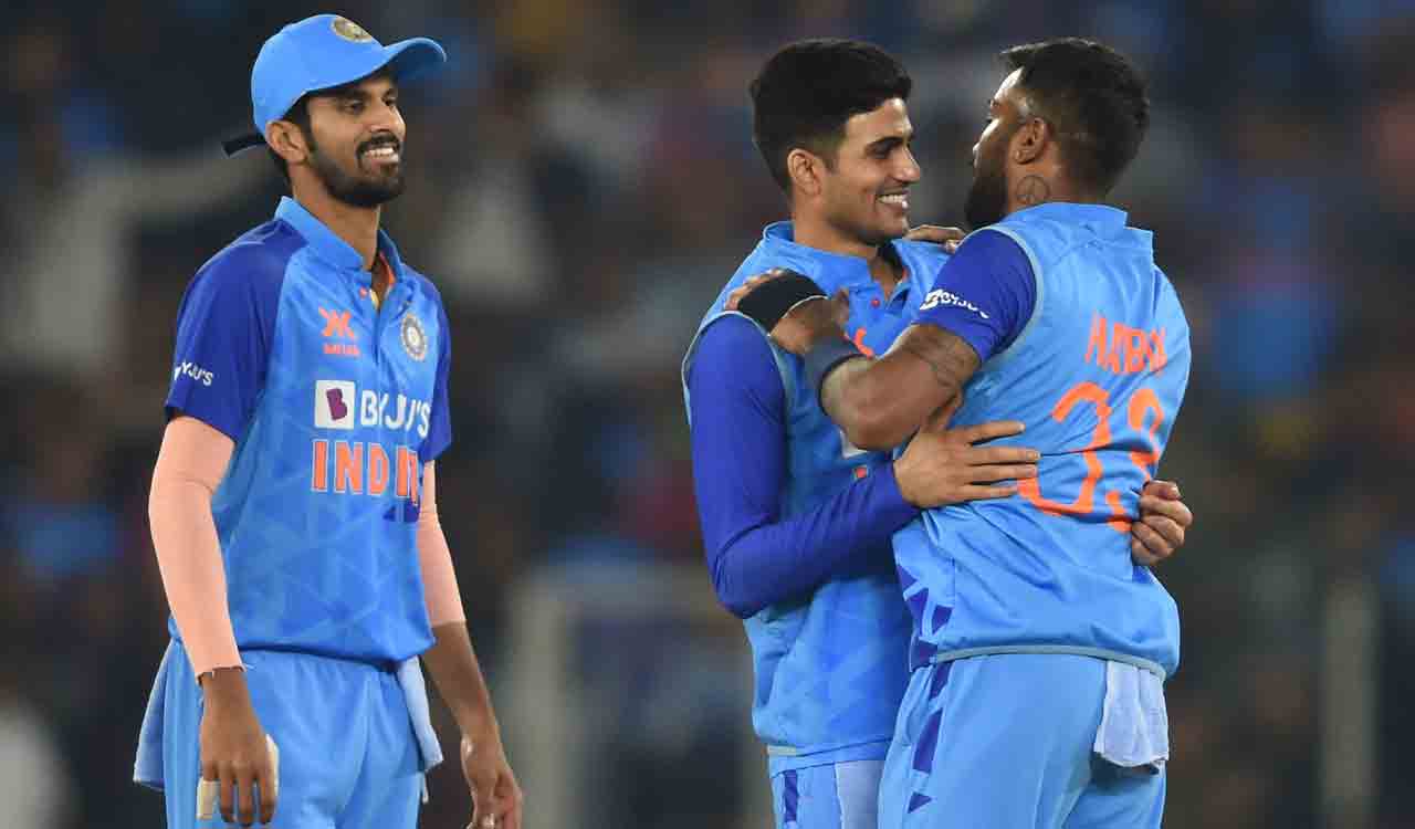 India beat NZ by 168 runs in 3rd T20I, clinch series 2-1