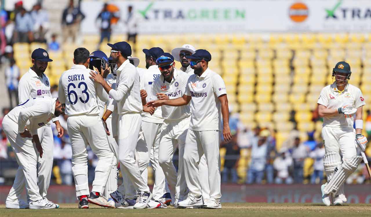 India thrash Australia in first Test to go 1-0 up in 4-match series