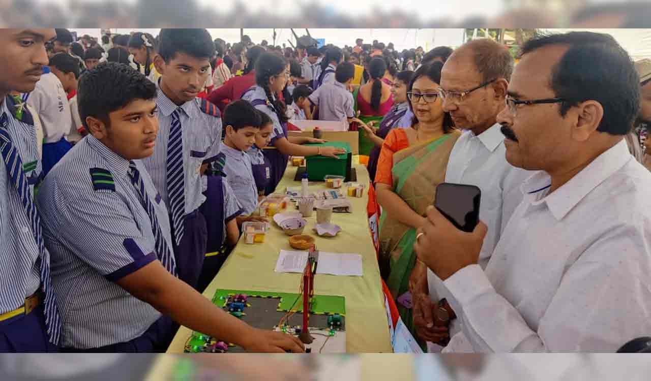 Hyderabad: MLRIT organises 6th National Science Fair
