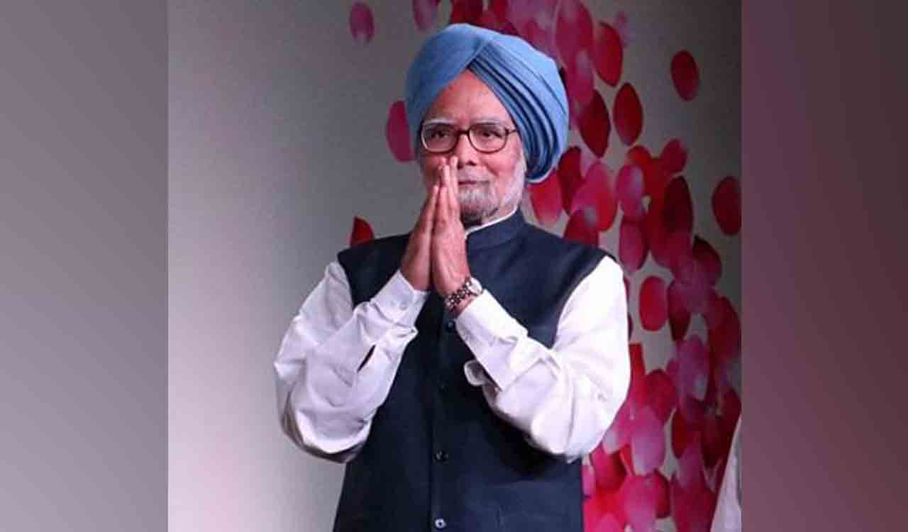 Former PM Manmohan Singh conferred Lifetime Achievement Honour in UK