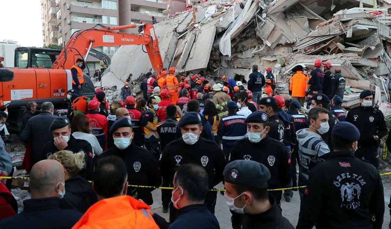 Massive earthquake kills over 600 people in Turkey, Syria