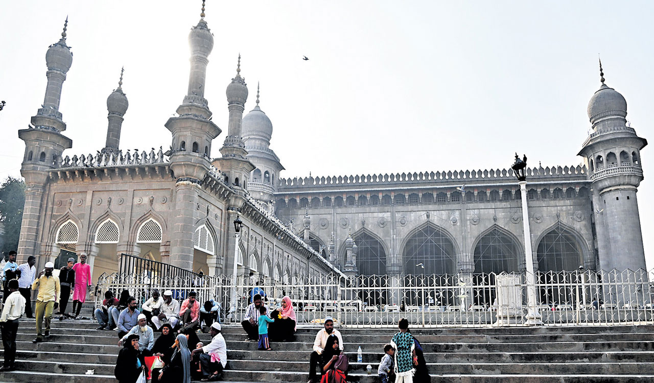 Hyderabad: Mecca Masjid works near completion