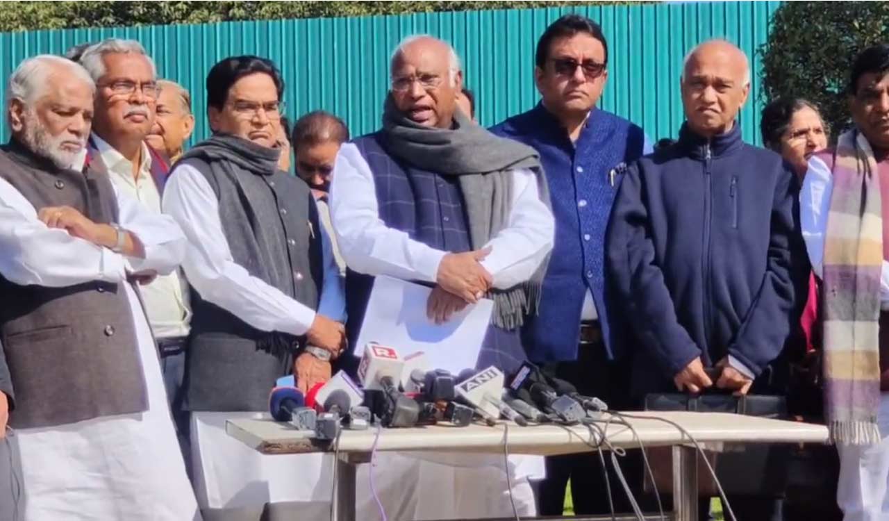 Oppn to demonstrate outside Parliament to seek JPC probe into Adani issue