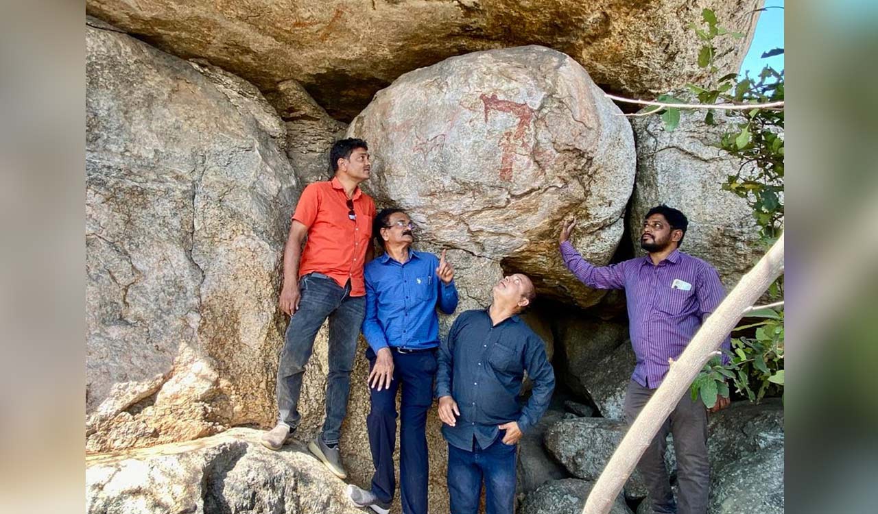 Prehistoric rock paintings spotted at Pyararam in Bhongir