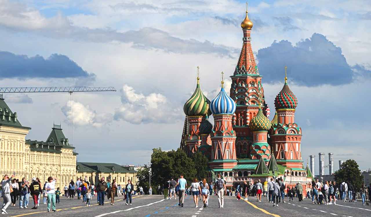 Russian population decreased by 555,332 in 2022