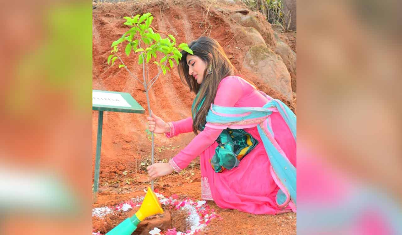 Hyderabad: Actor Sri Leela takes up Green India Challenge, plants saplings at NITHM