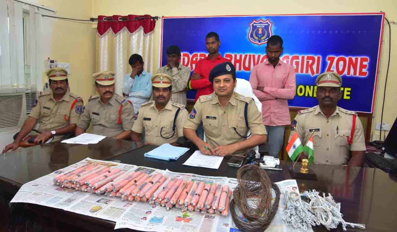 Yadadri-Bhongir: Four held for blasting rocks with explosives in Alair