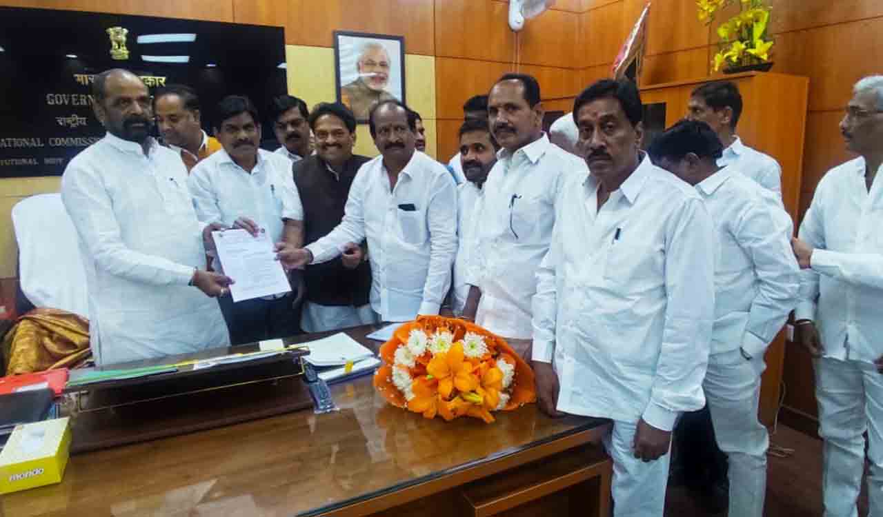 Patil urges NCBC to include Lingayath community in OBC Category
