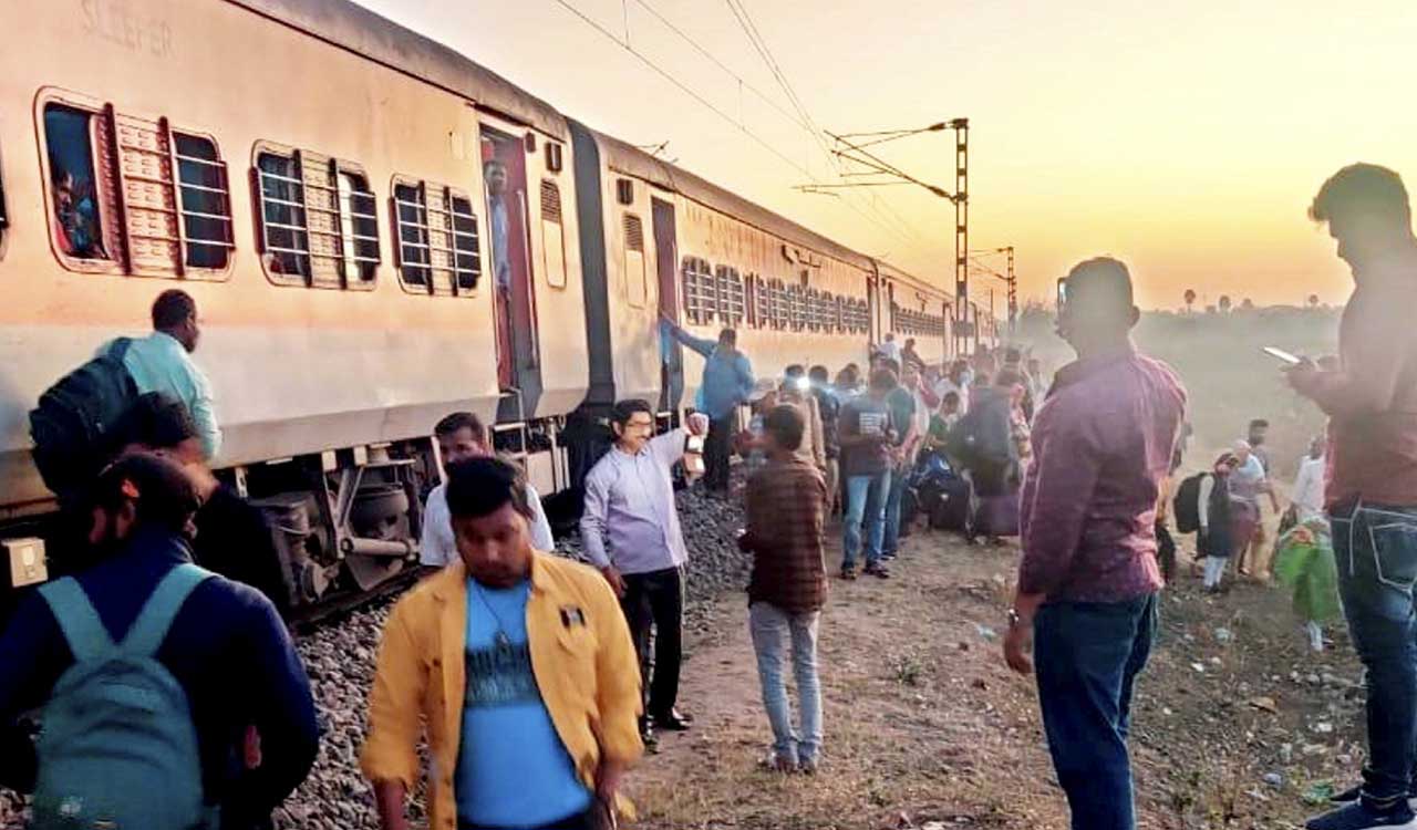 Special buses for passengers affected after Godavari Express derailment ...