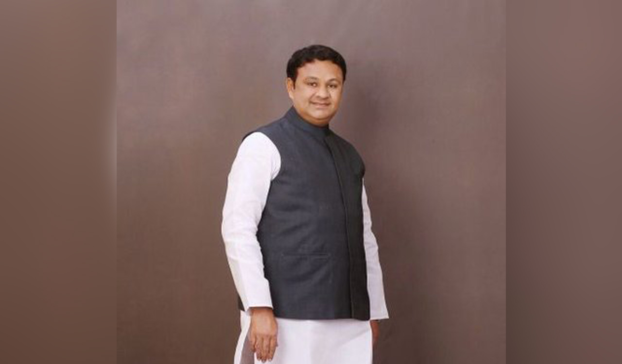 Nizamabad: MLA asks officials to finish development works by March