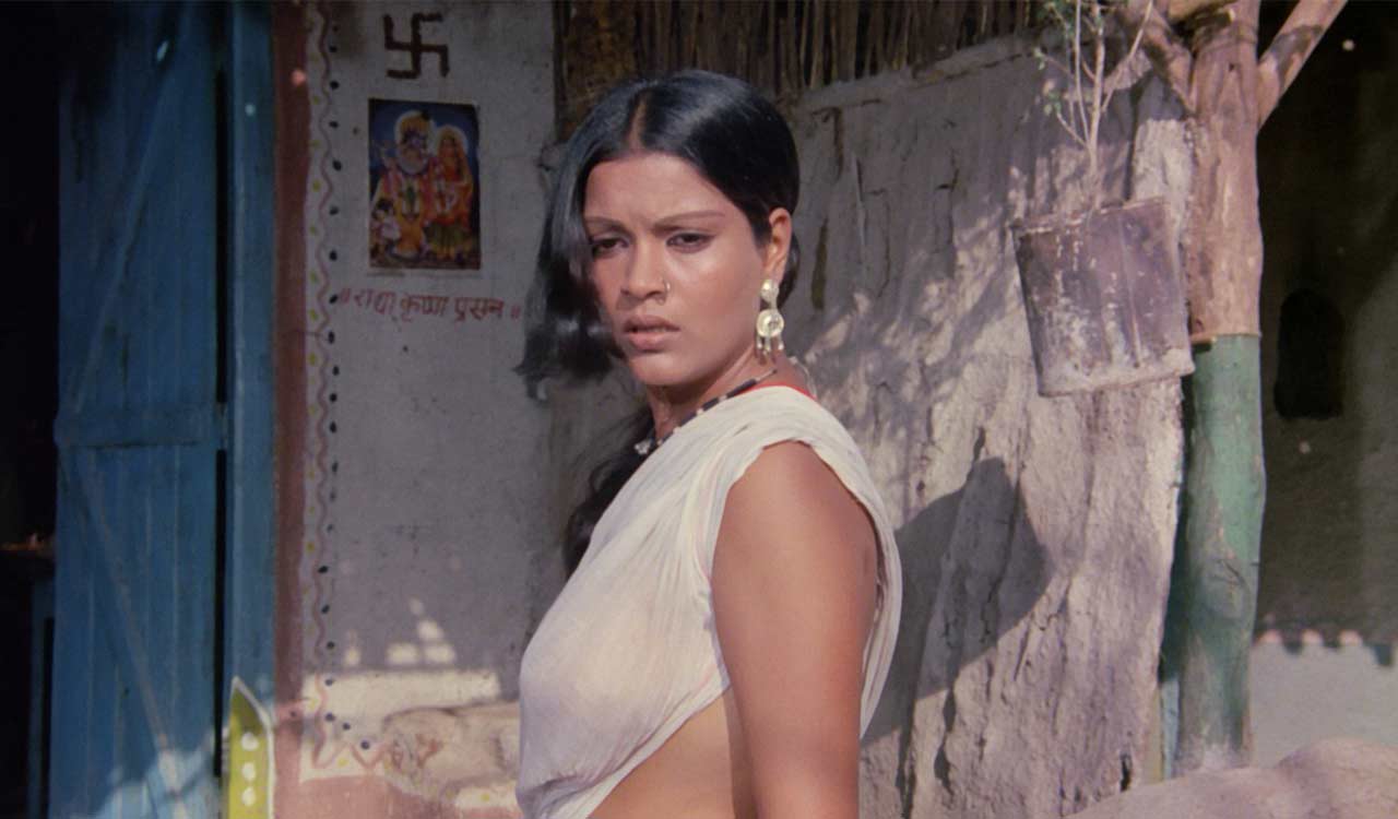 I do not find anything obscene about human body: Zeenat Aman