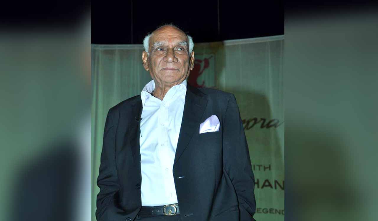 Bollywood pays a tribute to Yash Raj Chopra