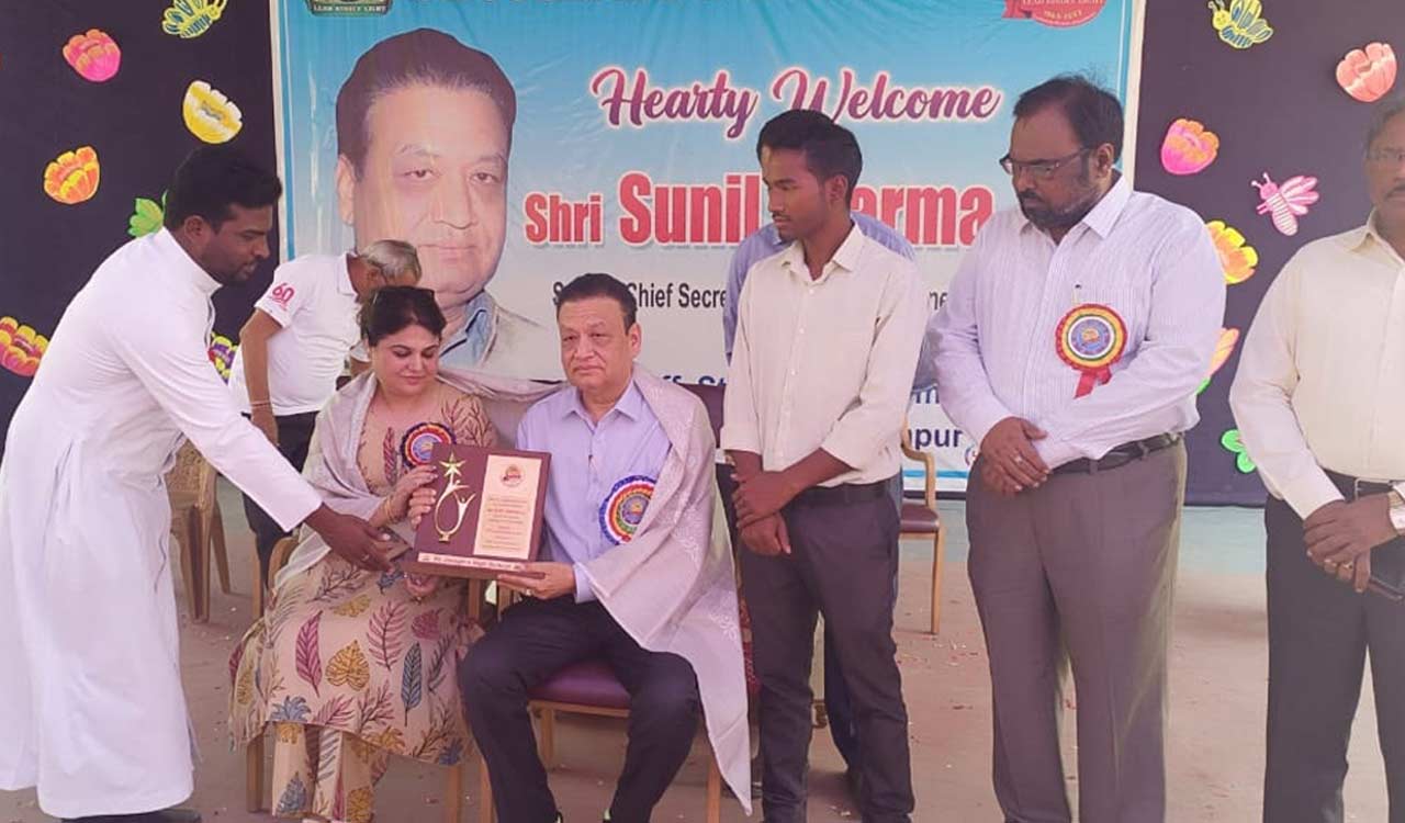 Telangana: Students told to be courageous to reach their goals