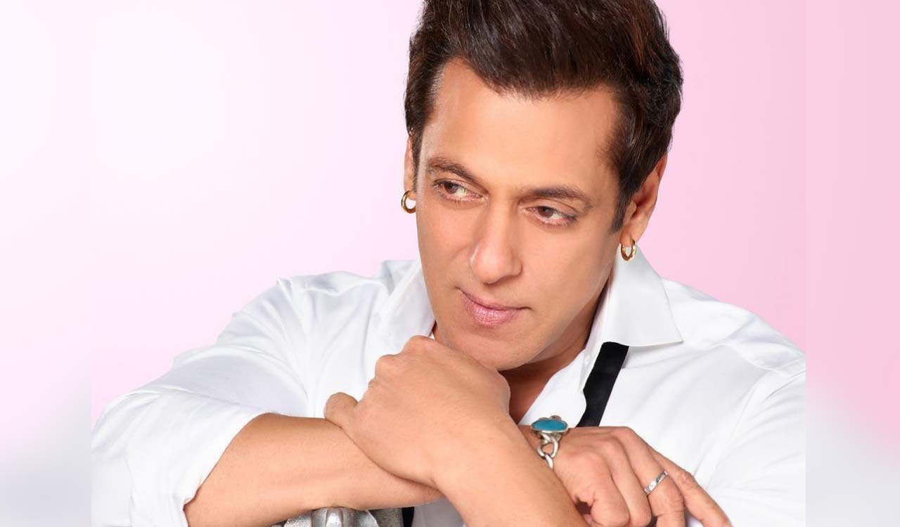 Salman shares brand new look from ‘Kisi Ka Bhai Kisi Ki Jaan’