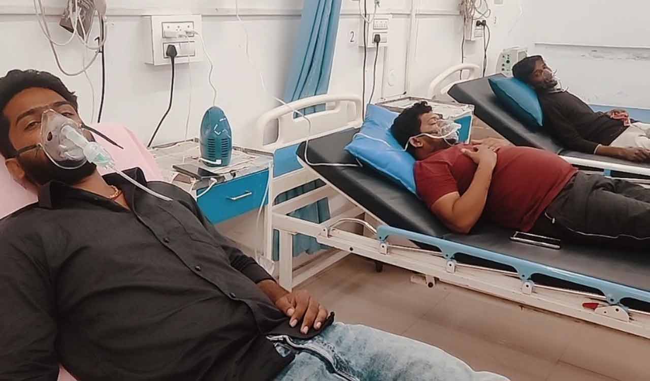 At least 20 people fall sick due to leakage of chlorine cylinder in Jangaon