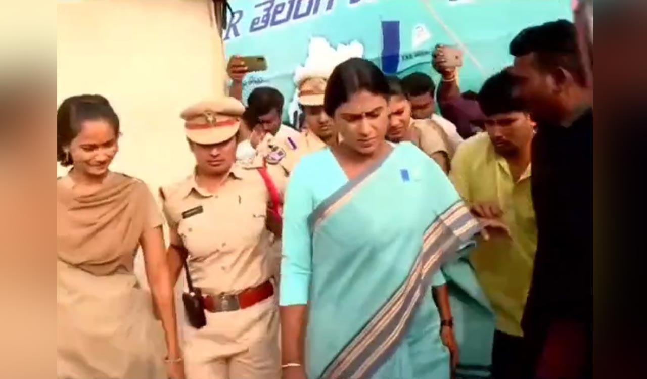 YS Sharmila arrested for objectionable comments on MLA Shankar Naik